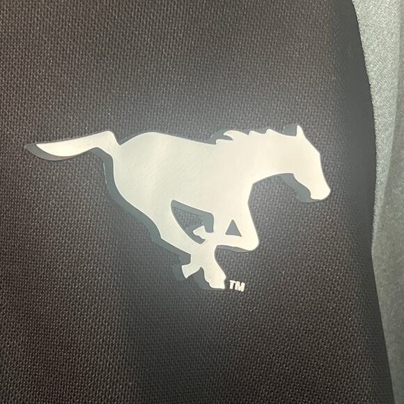 New Era Calgary Stampeders Official CFL Sideline Polo Shirt L - Picture 4 of 7